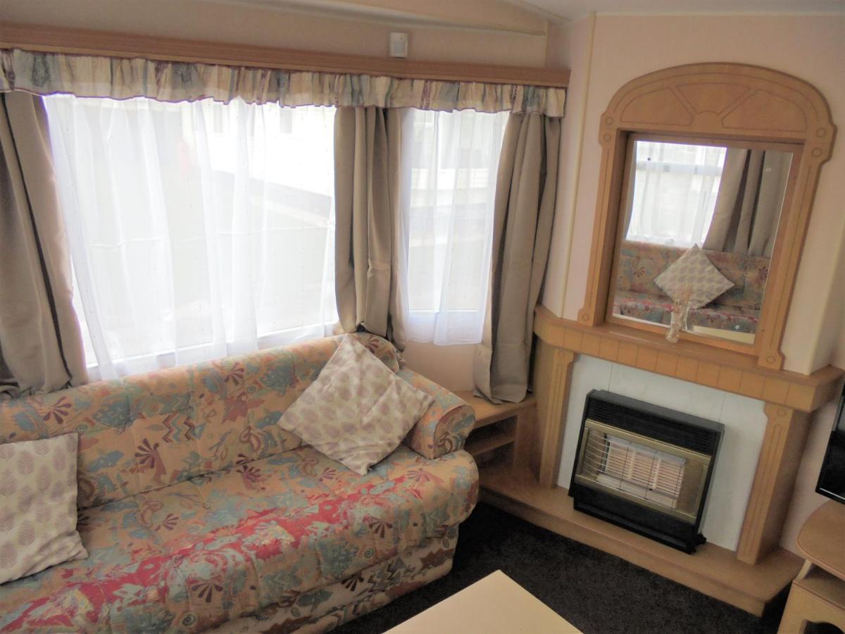 8 Berth On Coastfields Hotel Ingoldmells Exterior photo